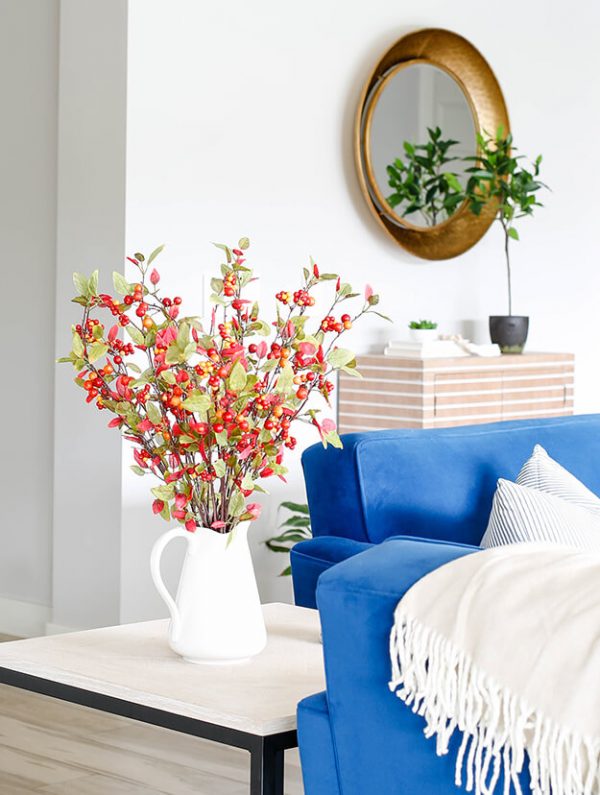 Declutter Your Space: 15 Simple Home Decor Ideas for a Modern Living Room - Budget-Friendly Minimalist Living Room Decor