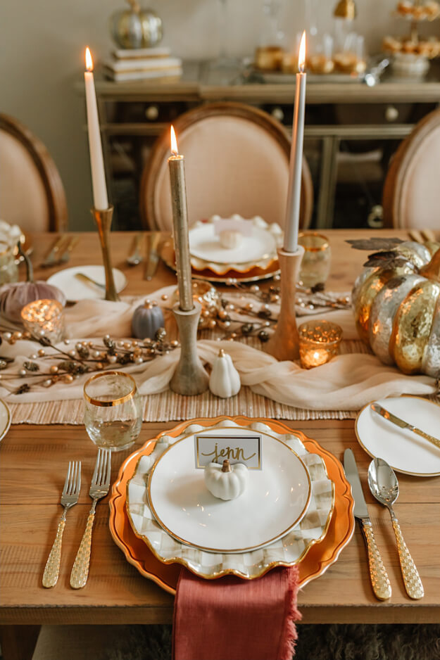 Rustic Modern Natural Thanksgiving Tablescapes